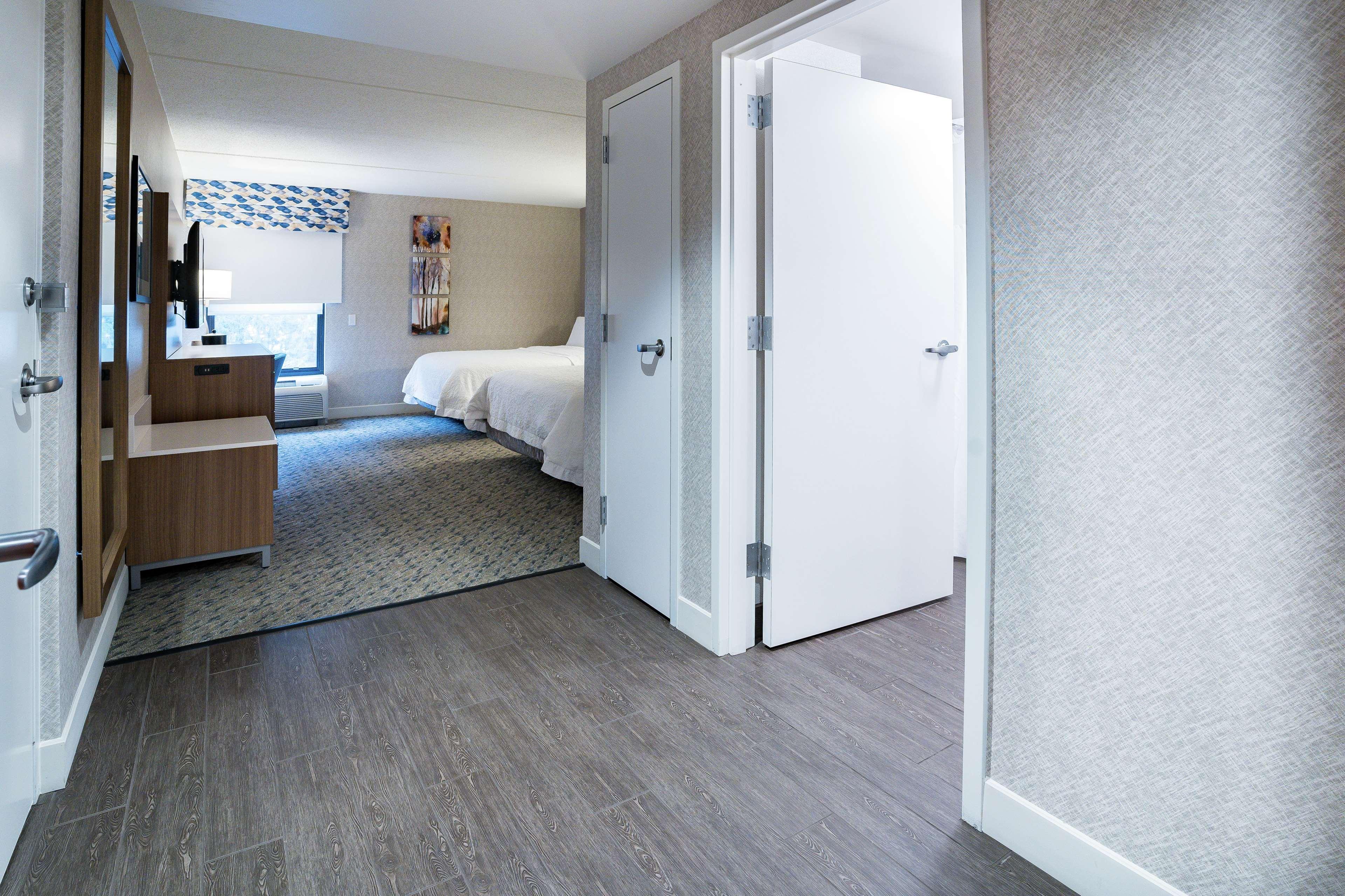 Hampton Inn Clarks Summit Экстерьер фото